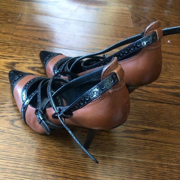 TORY BURCH Women’s Judith Honey Brown and Black Size 9M Stiletto Heels - Picture 14 of 15